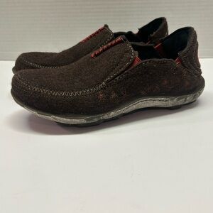 Cushe Surf Slipper Women’s Size 6 Felt Material Brown Loafers